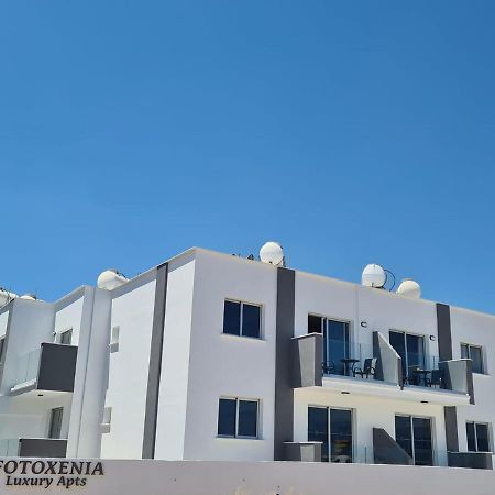 Fotoxenia Luxury Apts Паралімні Екстер'єр фото
